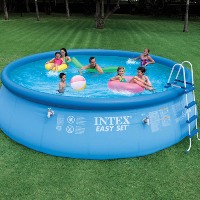 Outdoor above ground pool